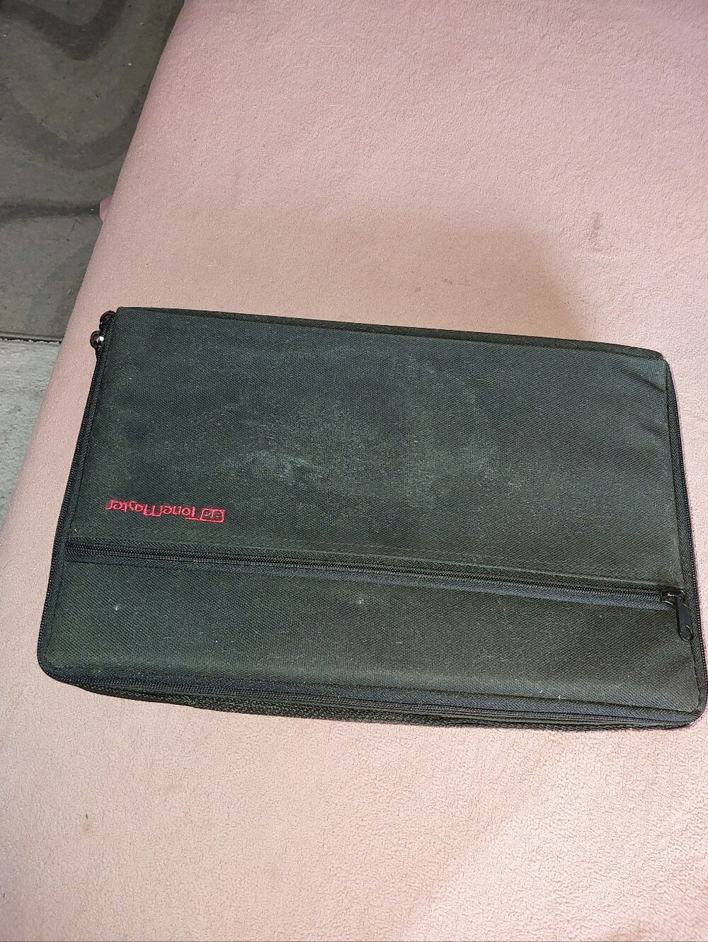 Black Vintage Portable Compartment Organizer Case for Cassette Storage